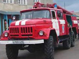 В Новокузнецке прошли соревнования по скоростному маневрированию среди водителей пожарных автомобилей